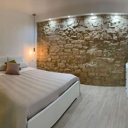 La Pelliccia Apartment Bari Exterior photo